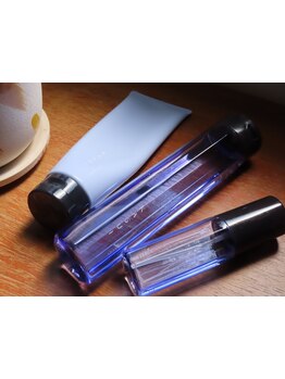 アジュバン「KASUI」を使用。頭皮環境を整える◎YUMEシャンプー台でシャンプー後に15分程ヘッドマッサージ