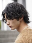センターパートウルフカットツイストスパイラルパーマゆるめ黒髪