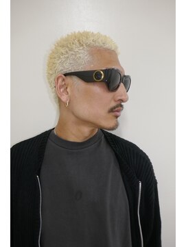 ルックグッドストア タカラヅカ(LOOK GOOD STORE TAKARAZUKA) メンズカットハイトーンブリーチバズ0802