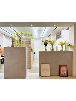 【６席のみの少人数サロン★平日最終受付20時】路地裏の緑あふれる隠れサロンでゆったり心地よい時間を…♪