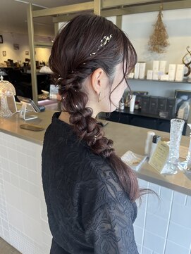 ジジ フルアヘッド(Gigi fullahead) 【サイドぽこぽこ編みおろしヘア】