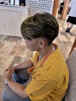 ノート ヘアーサロン(NOTE HAIR SALON)&nbsp;金メッシュ × サーファースタイル