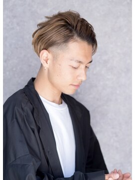 スタジオ 渋谷 原宿(Stujio) ハイトーンカラーで格好良いツーブロック