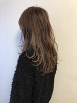 コバコ(Cobaco)&nbsp;インナーカラー×レイヤー×ベージュ