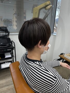 ルチナ 秦野(Lucina) マッシュショート／似合わせカット