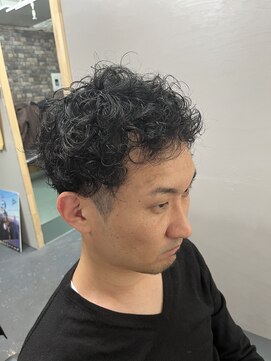 ハチマルハチ 新宿(808) 無造作パーマ&カッコいい刈り上げ^_^