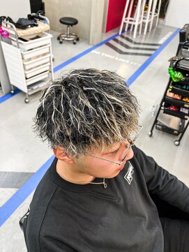 ダズルヘアラッシュ(DAZZLE hair RUSH) ツイストパーマ×メッシュ！