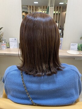 美容室 ジョイフル&well1. 外はねボブ