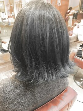 ネオリーブサイン 大森店(Neolive sign) 暗くても透明感◎ブルーブラック ブリーチ1回【大森】