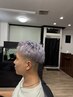 カット＋ホワイト、シルバー系カラー(ブリーチ2回＋オンカラー)