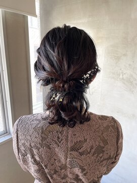 クロ(KURO.) テールハーフアップ