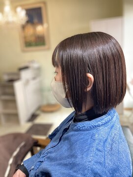 トラインバイアンジュリッチ(Trine by Ange Rich) ショートボブ