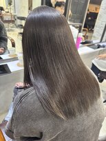 銀座　cheri スモーキーアッシュ×髪質改善
