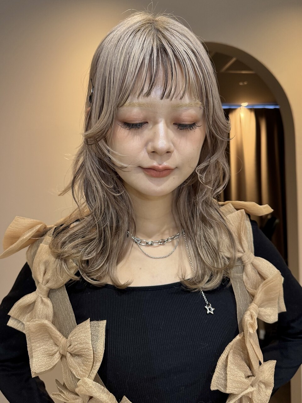 ピンクベージュ/ブリーチ/表参道/原宿/女性美容師