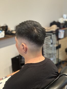 ラスカル(RASCAL)の写真/平日+土曜日20時まで営業!ON/OFFキマる。清潔感と色気を両立するstyleを。