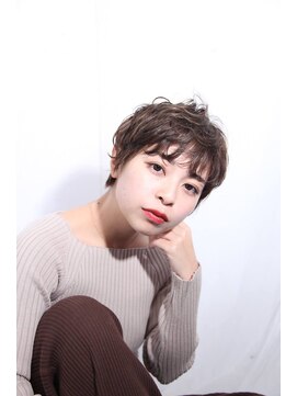 リラ バイ クオーレ(LIRA by CUORE) ハンサムショート