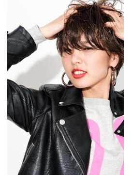 ムーア(MUA) のばしかけショート