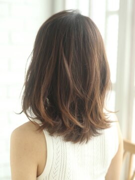 サラ(sarah) ゆるふわカジュアルミディ