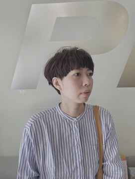 ピエドプールポッシュ(PiED DE POULE POCHE) ラウンドバングのフレンチショート