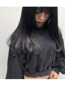 ガーランドウメダ(Garland umeda) 毛先カラー×シルバー