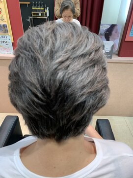 ミズグラート(Ms. grato) エレガントな60代のショートスタイル