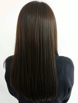 フィガロヘアクプレ(FIGAROHAIR Couplet)の写真/髪の状態を見極め髪の芯からダメージを補修。思わず触れたくなるしなやかな髪へと導く―。