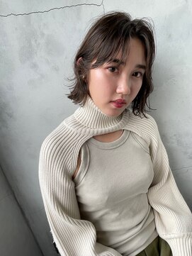 ティティ(TiTi) ウルフボブ×アッシュグレイ[TiTi_栗林れい]