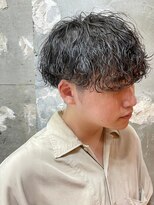 アカ(ACA)&nbsp;メンズマッシュパーマ波巻きツイストスパイラルパーマ札幌大通