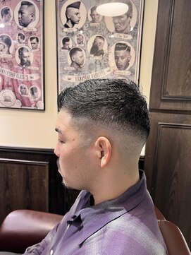 バレス 田町(BALES) [スキンフェード/ツイストスパイラル/田町]