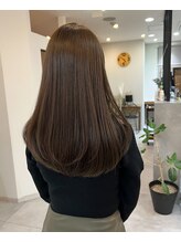 フリッカ(Flicka) オリーブベージュカラー×ロングレイヤー