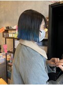 グラデーション透明感ブルーカラー×暗髪切りっぱなしミニボブ