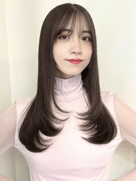 ローネス(LONESS) 透明感抜群なくすみグレーベージュ×まとまるレイヤーカット◎