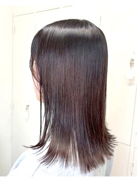 ロッカ(ROCCA) 前髪軽やかミディアムレイヤー