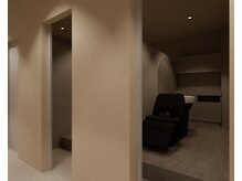 【完全個室サロン】Eleanor spa&treatment 高槻【9月19日 OPEN（予定）】の雰囲気（個室シャンプー台×フルフラットベッドで至福♪※画像はイメージ）