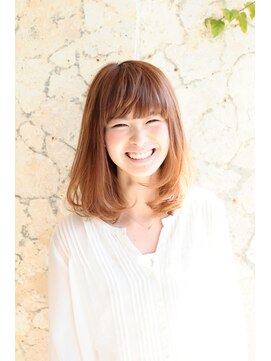 アトリエ エス atelier es HAIRDESIGN シンプルロブ/レイヤーカット/顔周りレイヤー/ナチュラルロブ