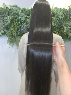 アールサロン アオヤマ(Rr SALON AOYAMA) プラチナロングストレート