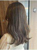 秋のマロンベージュ×透明感