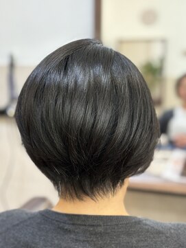 コンコードヘアー(Concord Hair) 大人ショート  前下がりショートボブ