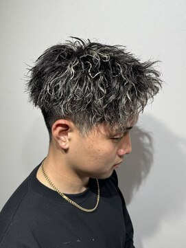 アヴァンス 神戸元町(AVANCE) ホワイトメッシュ×ツイストスパイラルパーマ