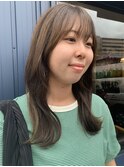 カーキベージュ