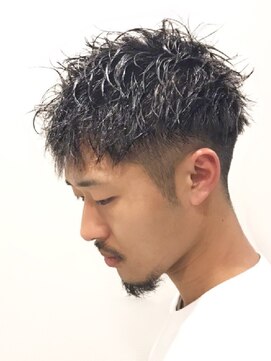 ゼロスバーバー(0's BARBER SHOP) 無造作メンズベリーショート☆ツーブロックアッシュブラウン