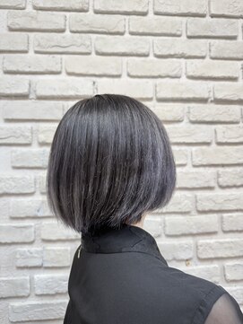 ビランチェ 池袋(bilancia) ホワイトグレージュ/ミニウルフ/デジタルパーマ