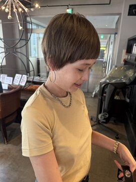 アングゥギャラリー(ungu GALLERY) 透明感カラー/ブリーチカラー/ベージュ/マッシュショート