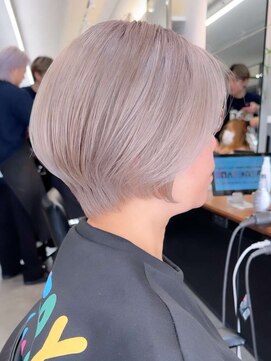 エリマ 調布(elima) ショートヘア顔周りレイヤーカットダブルカラーショートボブ調布