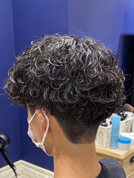 ハッシュタグネイビー 仙台駅前店(#NAVY) 波巻きツイスパ仙台美容室サーフカールフェザーショート刈り上げ