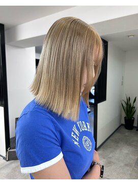 レブ 難波店(REV.) 髪質改善/ブリーチ/ダブルカラー/韓国/インナーカラー/難波