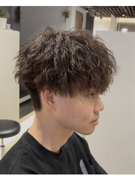 クレヨン ケース(Crayon case) ナチュラルブラウン刈り上げツイストシースルーマッシュ