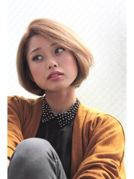 トロワエピ 表参道(Trois epis) ふんわりシフォンボブ