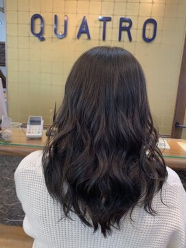 クアトロ グランシュ 川崎店(QUATRO × GranCieux) 透明感抜群★ダークグレーカラー