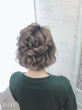 マカリィ 品川店(Makalii) ゆるふわクォーターアップ　波ウェーブ